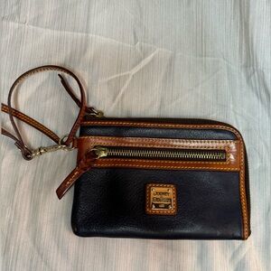 Dooney & Bourke Women's Navy Zip Around Wristlet